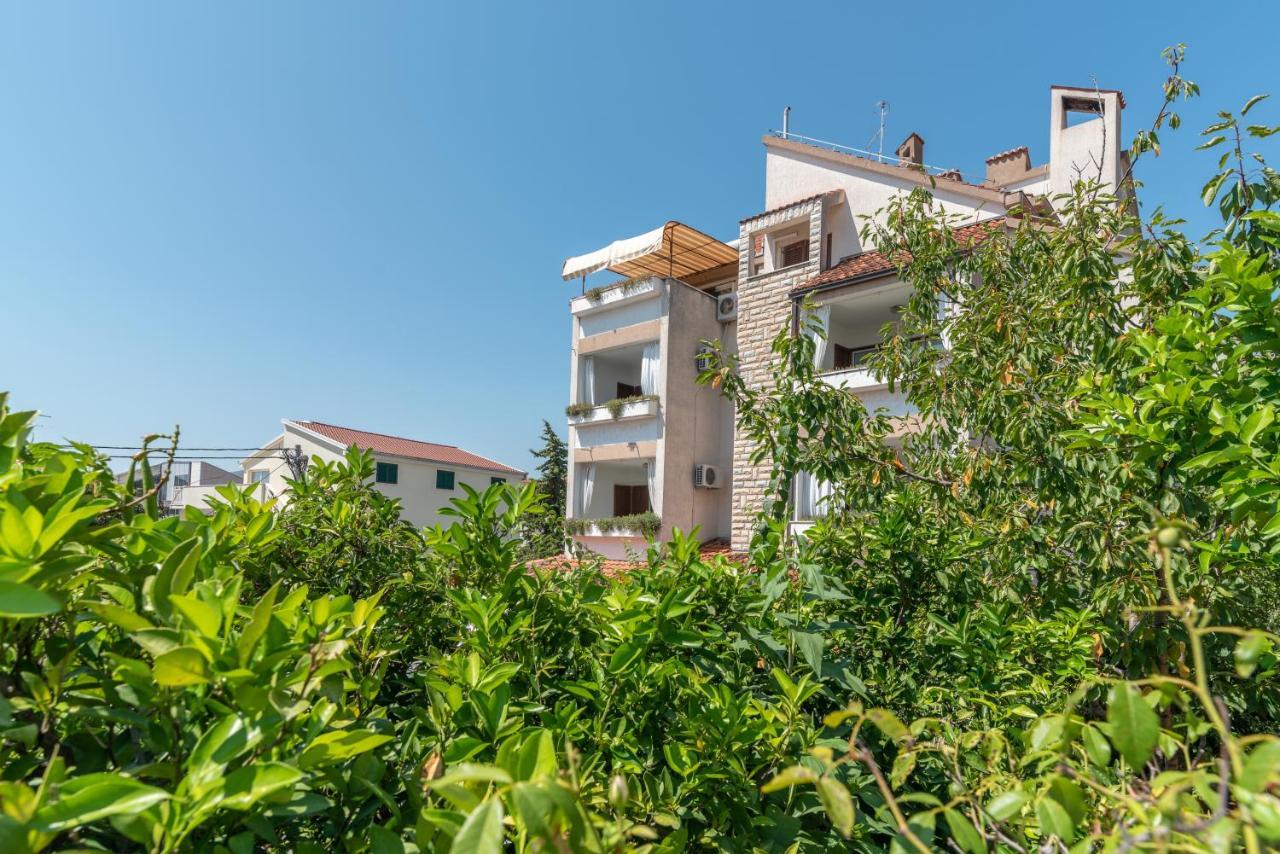 Apartments Vojin Трогір Екстер'єр фото